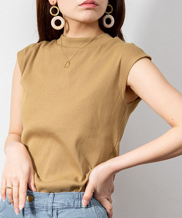 {"color":"\u30d9\u30fc\u30b8\u30e5","info":"model\uff1aH160cm size\uff1aM-L"}