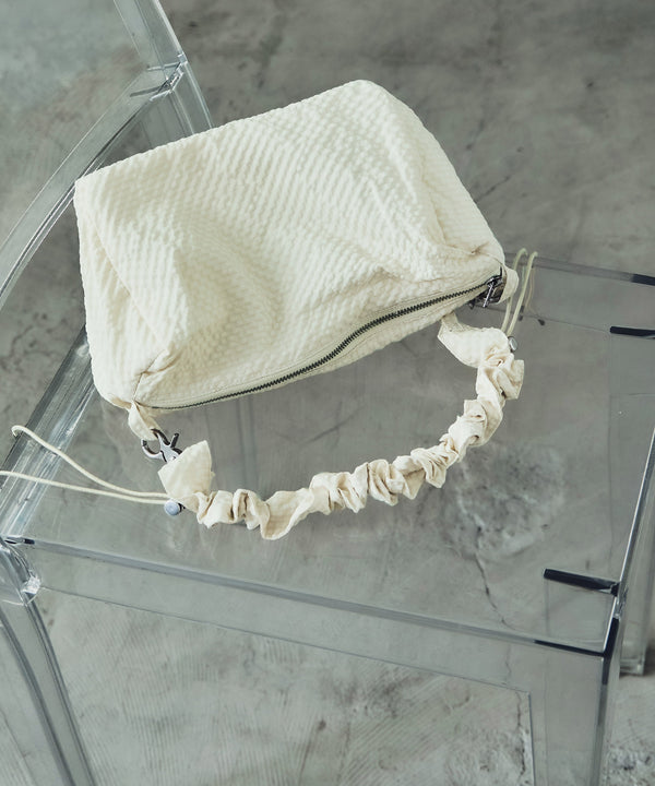 {"color":"\u30a2\u30a4\u30dc\u30ea\u30fc","info":"model\uff1aH158cm size\uff1aF"}