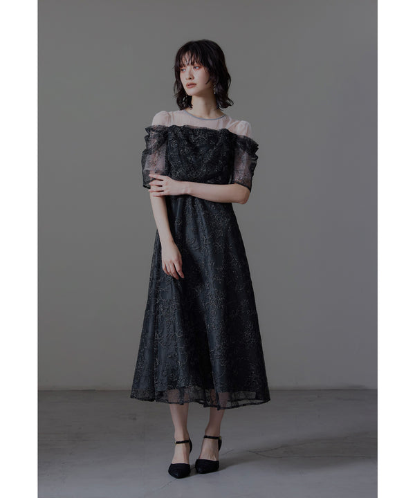 {"color":"\u30d6\u30e9\u30c3\u30af","info":"model\uff1aH166cm size\uff1aM"}