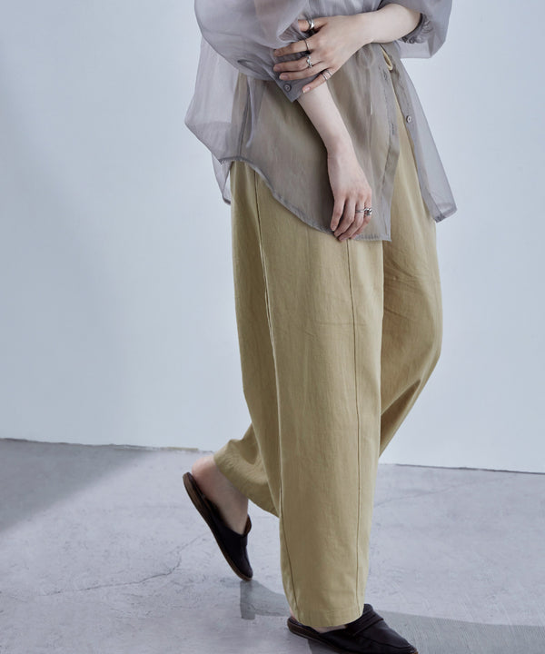 {"color":"\u30e9\u30a4\u30c8\u30d9\u30fc\u30b8\u30e5","info":"model\uff1aH170cm size\uff1aM"}