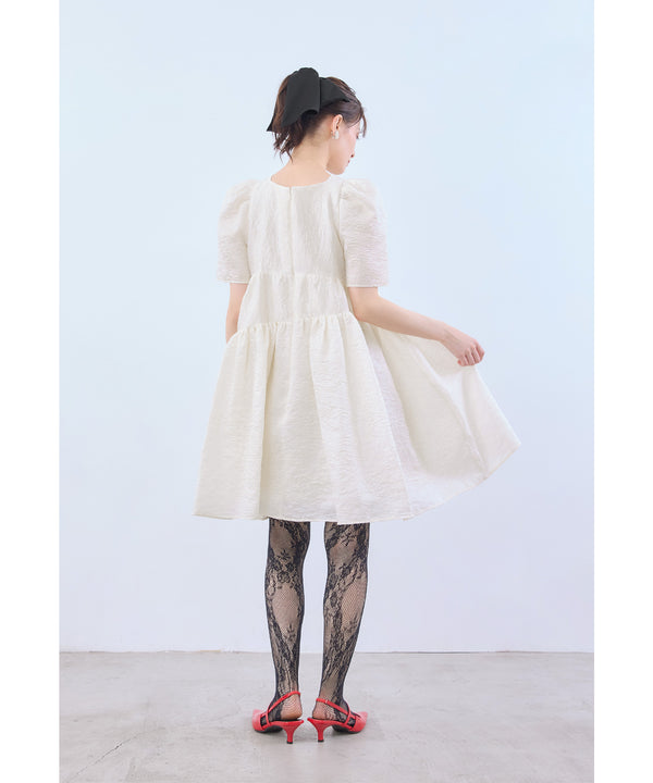 {"color":"\u30aa\u30d5\u30db\u30ef\u30a4\u30c8","info":"model\uff1aH166cm size\uff1aM"}