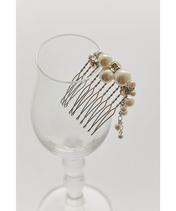 {"color":"\u30b7\u30eb\u30d0\u30fc","info":""}