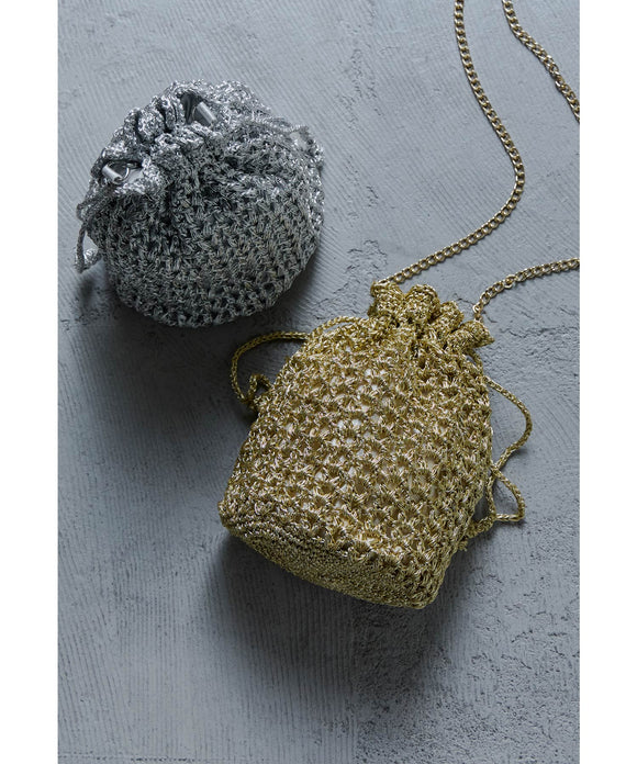 {"color":"\u30b4\u30fc\u30eb\u30c9","info":""}