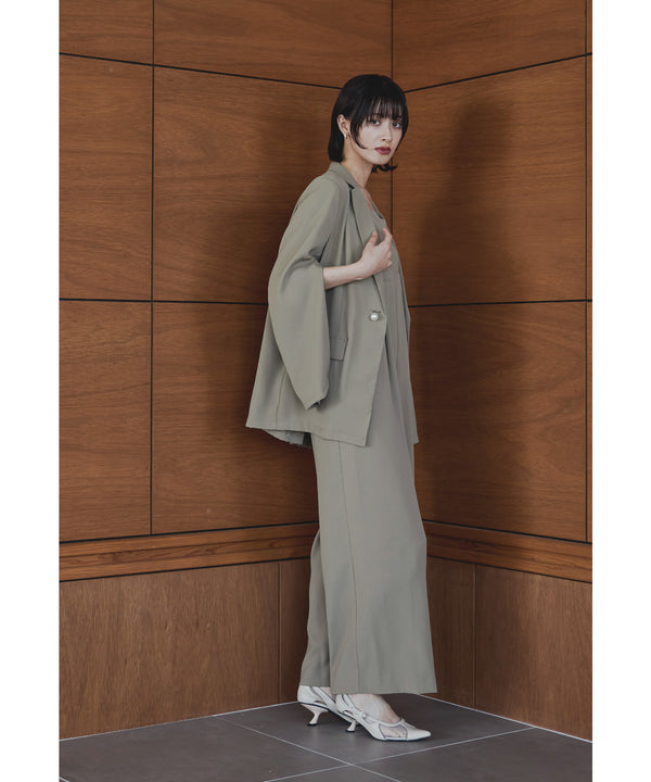 {"color":"\u30ab\u30fc\u30ad","info":"model\uff1aH166cm size\uff1aM"}