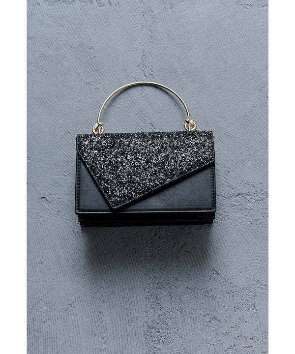 {"color":"\u30d6\u30e9\u30c3\u30af","info":""}