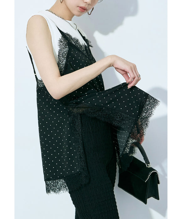 {"color":"\u30d6\u30e9\u30c3\u30af","info":"model\uff1aH158cm size\uff1aM"}