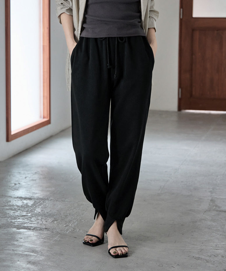 {"color":"\u30d6\u30e9\u30c3\u30af","info":"model\uff1aH166cm size\uff1aM-L"}