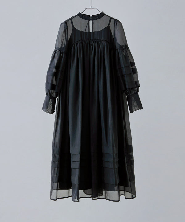 {"color":"\u30d6\u30e9\u30c3\u30af","info":""}