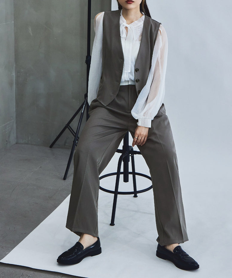 ノーカラーツイルベスト