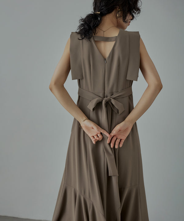 {"color":"\u30e2\u30ab\u30d9\u30fc\u30b8\u30e5","info":"model\uff1aH167cm size\uff1aM"}