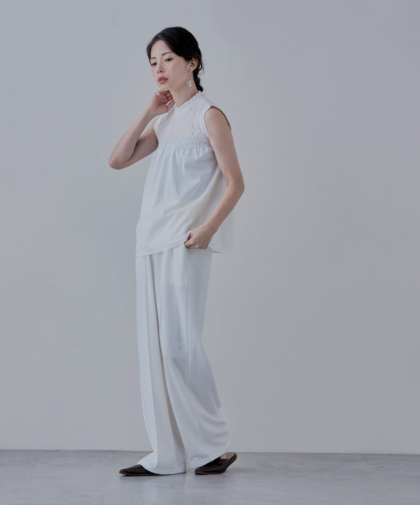 {"color":"\u30db\u30ef\u30a4\u30c8","info":"model\uff1aH166cm size\uff1aM"}