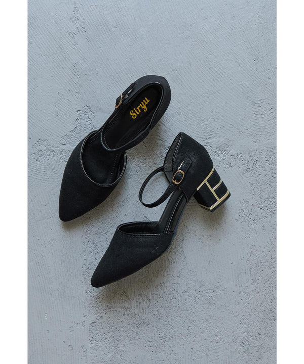 {"color":"\u30d6\u30e9\u30c3\u30af","info":""}