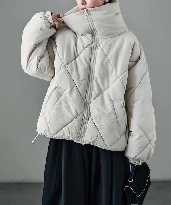 {"color":"\u30aa\u30d5\u30db\u30ef\u30a4\u30c8","info":"model\uff1aH158cm size\uff1aM"}