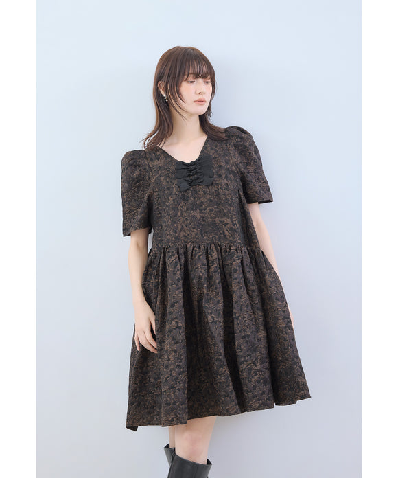 {"color":"\u30d6\u30e9\u30a6\u30f3","info":"model\uff1aH166cm size\uff1aM"}