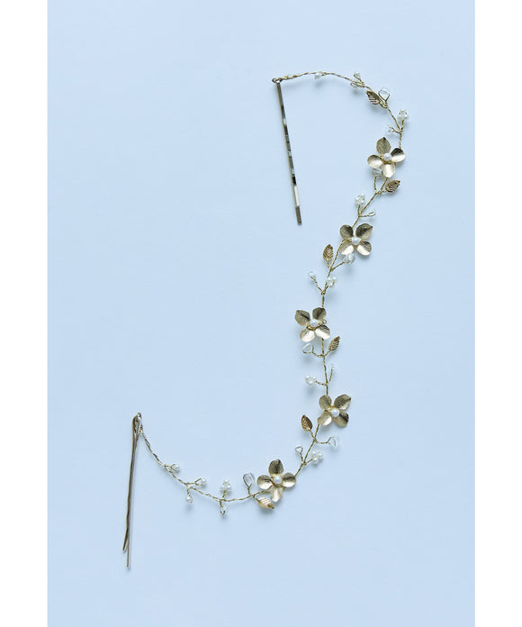 {"color":"\u30b4\u30fc\u30eb\u30c9","info":""}