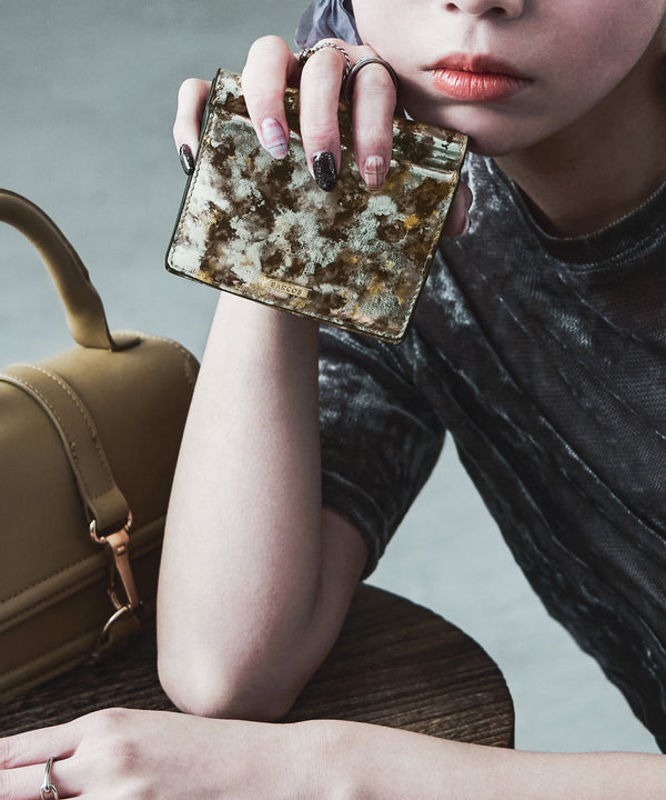 {"color":"\u30d6\u30e9\u30a6\u30f3","info":"model\uff1aH158cm size\uff1aF"}