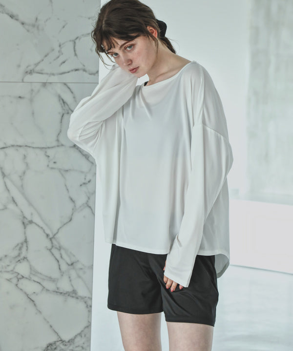 {"color":"\u30aa\u30d5\u30db\u30ef\u30a4\u30c8\u00d7\u30d6\u30e9\u30c3\u30af","info":"model\uff1aH166cm size\uff1aM-L"}