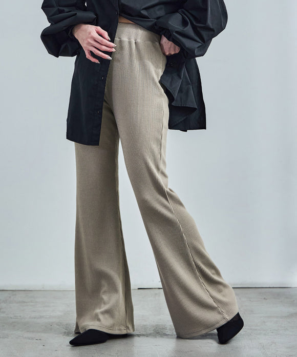 {"color":"\u30b0\u30ec\u30fc\u30b8\u30e5","info":"model\uff1aH158cm size\uff1aM"}