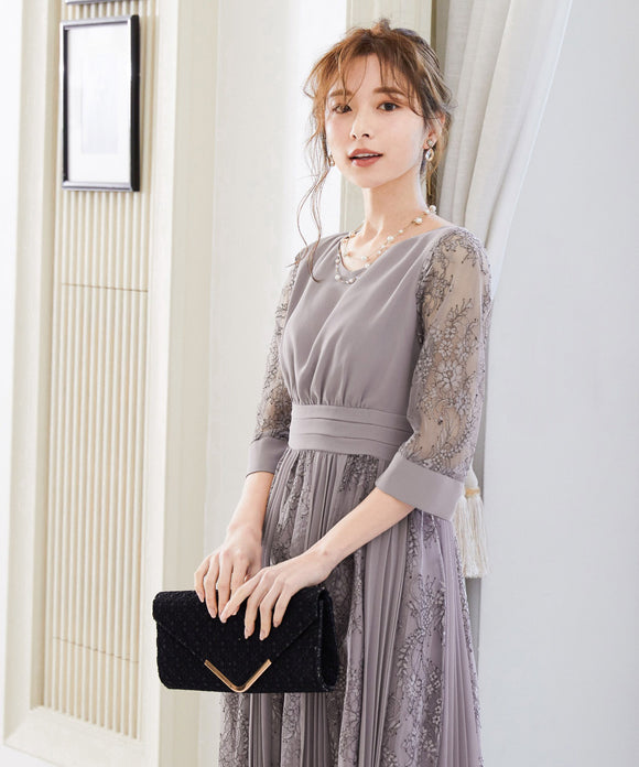 {"color":"\u30b0\u30ec\u30fc\u30b8\u30e5","info":"model\uff1aH163cm"}