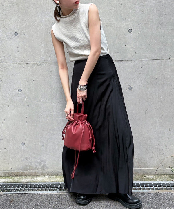 {"color":"\u30eb\u30fc\u30b8\u30e5","info":"model\uff1aH158cm size\uff1aF"}