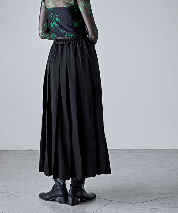 {"color":"\u30d6\u30e9\u30c3\u30af","info":"model\uff1aH170cm size\uff1aM"}