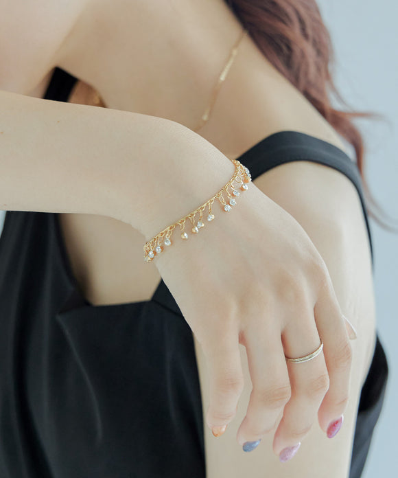 {"color":"\u30b4\u30fc\u30eb\u30c9","info":""}