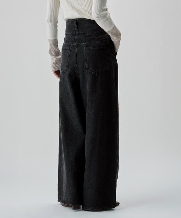 {"color":"\u30d6\u30e9\u30c3\u30af","info":"model\uff1aH166cm size\uff1aM"}