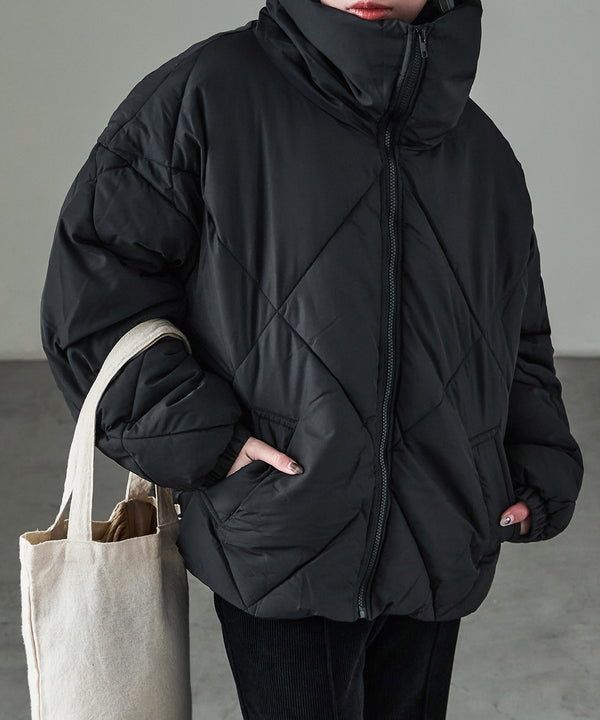 {"color":"\u30d6\u30e9\u30c3\u30af","info":"model\uff1aH158cm size\uff1aM"}