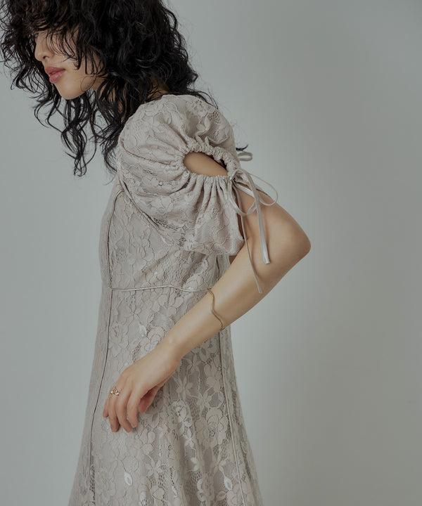 {"color":"\u30d9\u30fc\u30b8\u30e5","info":"model\uff1aH167cm size\uff1aM"}
