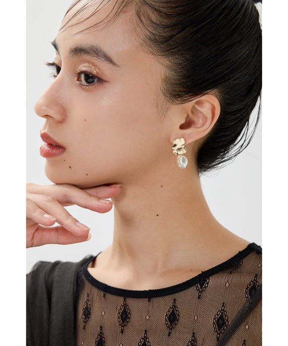 {"color":"\u30b4\u30fc\u30eb\u30c9","info":""}