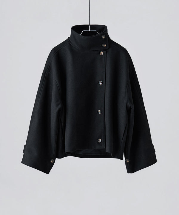 {"color":"\u30d6\u30e9\u30c3\u30af","info":""}