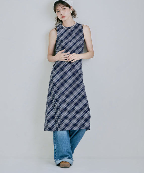 {"color":"\u30cd\u30a4\u30d3\u30fc","info":"model\uff1aH166cm size\uff1aF"}