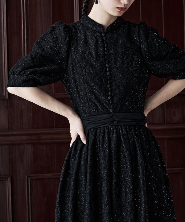 {"color":"\u30d6\u30e9\u30c3\u30af","info":"model\uff1aH163cm size\uff1aM"}