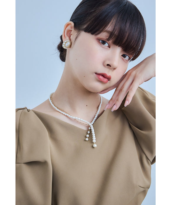 {"color":"\u30b4\u30fc\u30eb\u30c9","info":""}