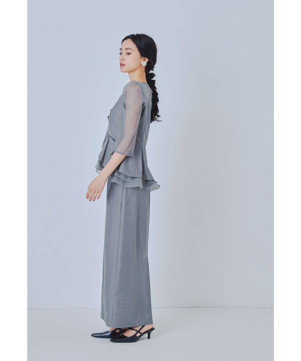 {"color":"\u30b0\u30ec\u30fc","info":"model\uff1aH165cm size\uff1aM"}