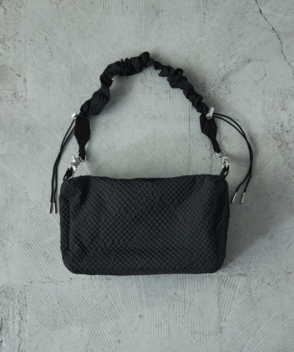 {"color":"\u30d6\u30e9\u30c3\u30af","info":"model\uff1aH158cm size\uff1aF"}