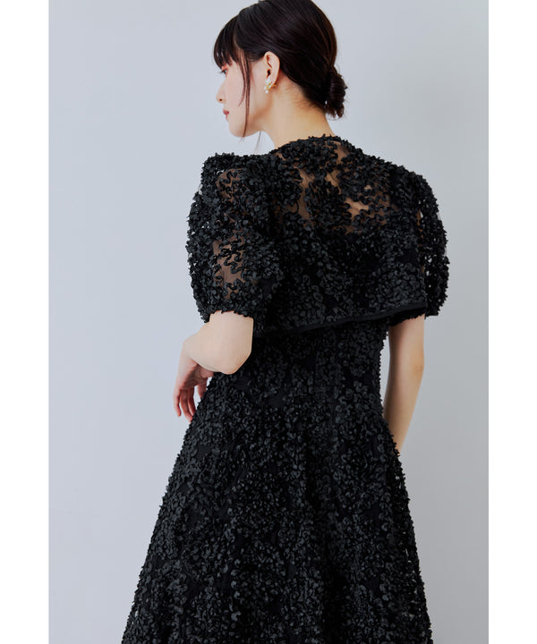 {"color":"\u30d6\u30e9\u30c3\u30af","info":"model\uff1aH166cm size\uff1aM"}
