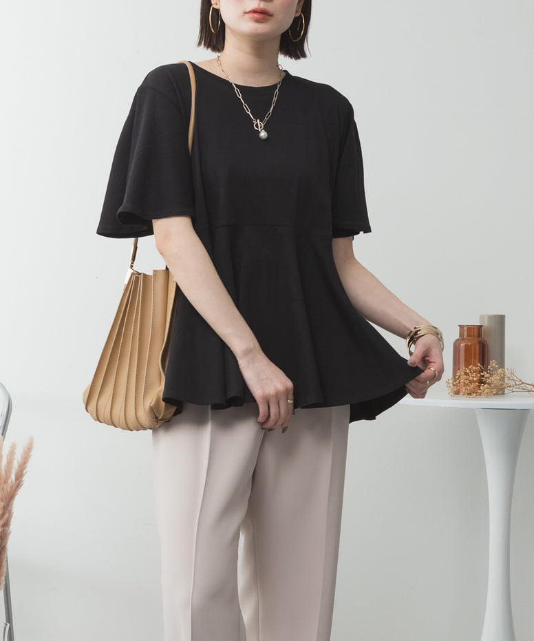 {"color":"\u30d6\u30e9\u30c3\u30af","info":"model\uff1aH162cm size\uff1aM-L"}