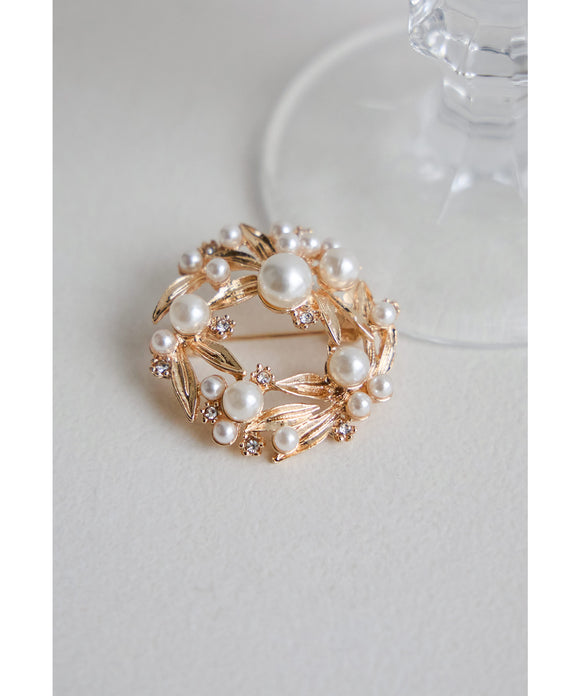 {"color":"\u30b4\u30fc\u30eb\u30c9","info":""}