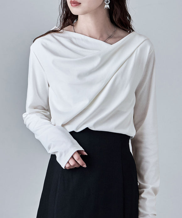 {"color":"\u30aa\u30d5\u30db\u30ef\u30a4\u30c8","info":"model\uff1aH166cm size\uff1aM"}