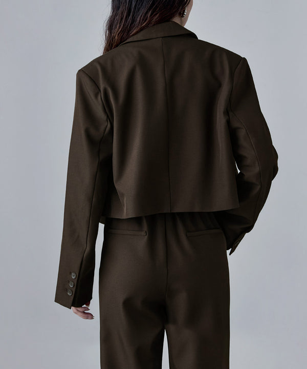 {"color":"\u30d6\u30e9\u30a6\u30f3","info":"model\uff1aH166cm size\uff1aM"}