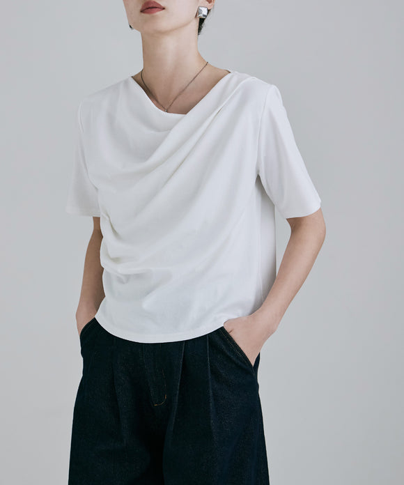 {"color":"\u30aa\u30d5\u30db\u30ef\u30a4\u30c8","info":"model\uff1aH166cm size\uff1aM"}