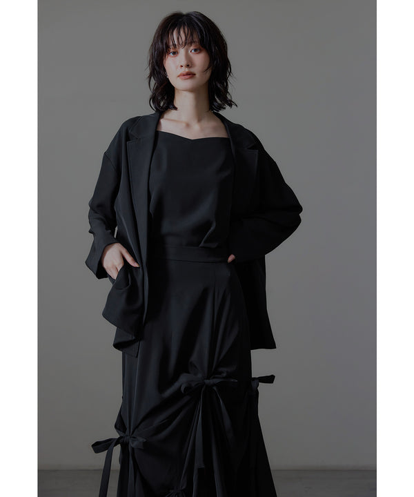 {"color":"\u30d6\u30e9\u30c3\u30af","info":"model\uff1aH166cm size\uff1aM"}