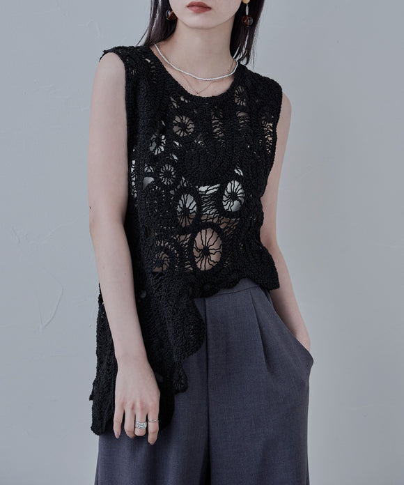 {"color":"\u30d6\u30e9\u30c3\u30af","info":"model\uff1aH163cm size\uff1aM"}
