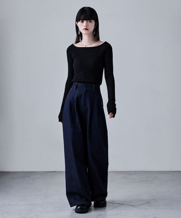 {"color":"\u30d6\u30e9\u30c3\u30af","info":"model\uff1aH163cm size\uff1aM"}