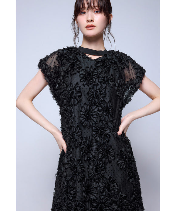 {"color":"\u30d6\u30e9\u30c3\u30af","info":"model\uff1aH166cm size\uff1aM"}
