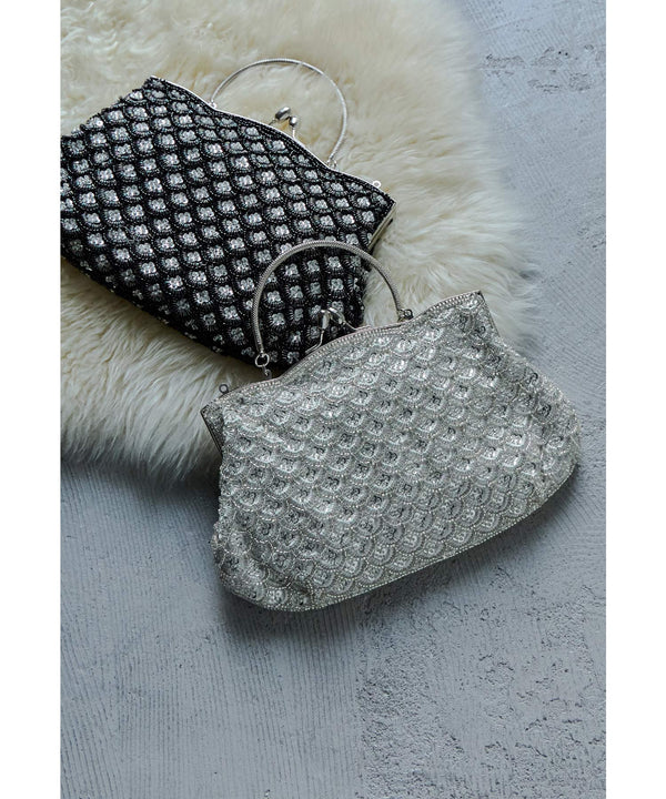 {"color":"","info":""}