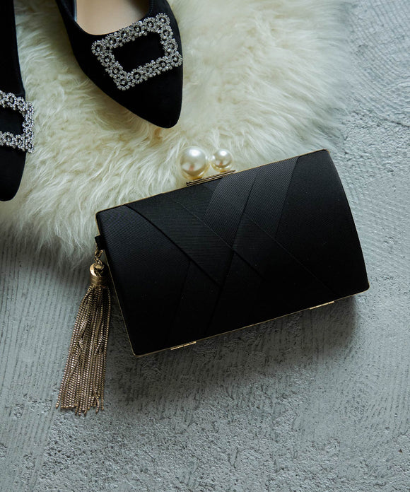 {"color":"\u30d6\u30e9\u30c3\u30af","info":""}