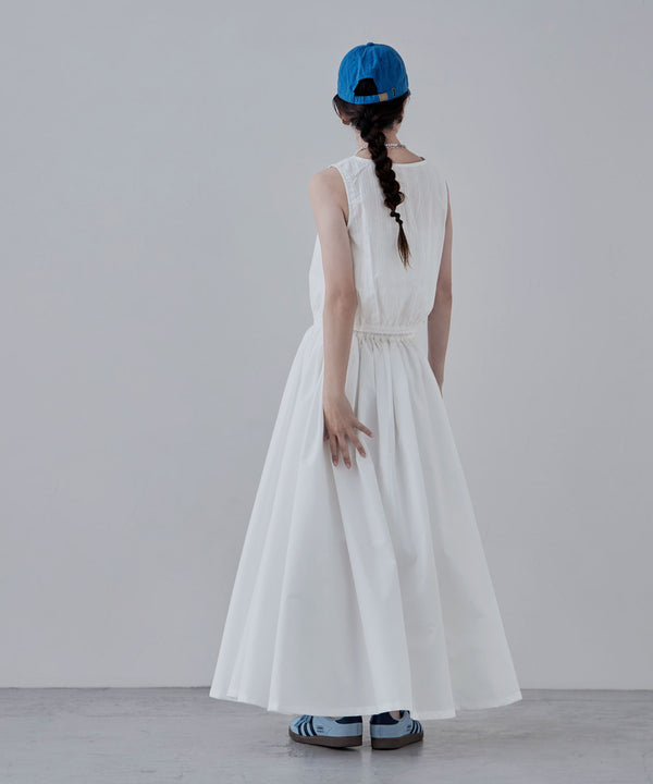 {"color":"\u30aa\u30d5\u30db\u30ef\u30a4\u30c8","info":"model\uff1aH166cm size\uff1aF"}