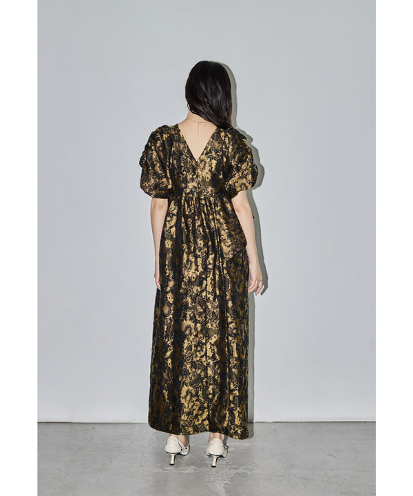 {"color":"\u30d6\u30ed\u30f3\u30ba","info":"model\uff1aH165cm size\uff1aM(TALL)"}